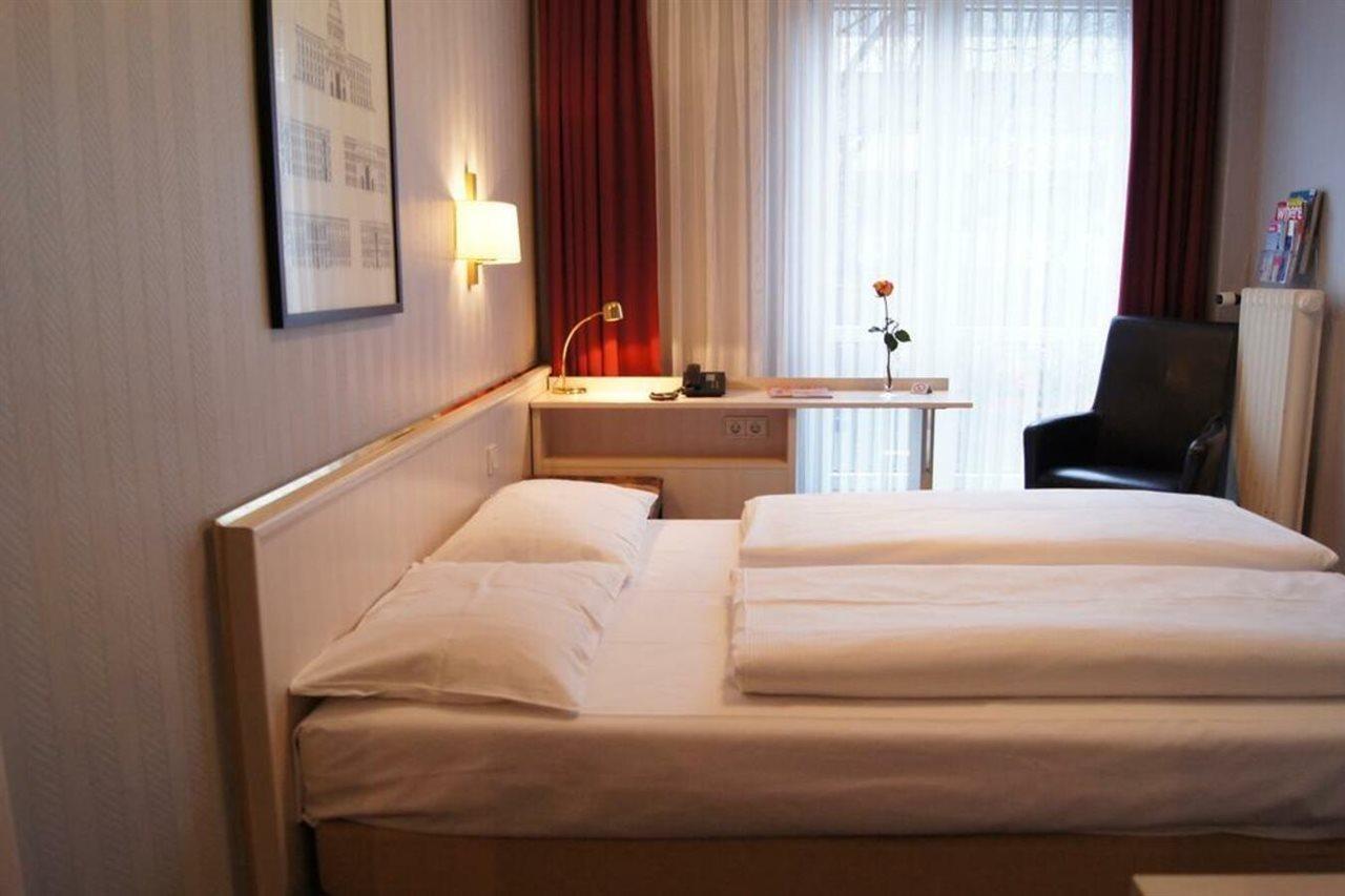 Berlin Plaza Hotel Am Kurfuerstendamm Zewnętrze zdjęcie