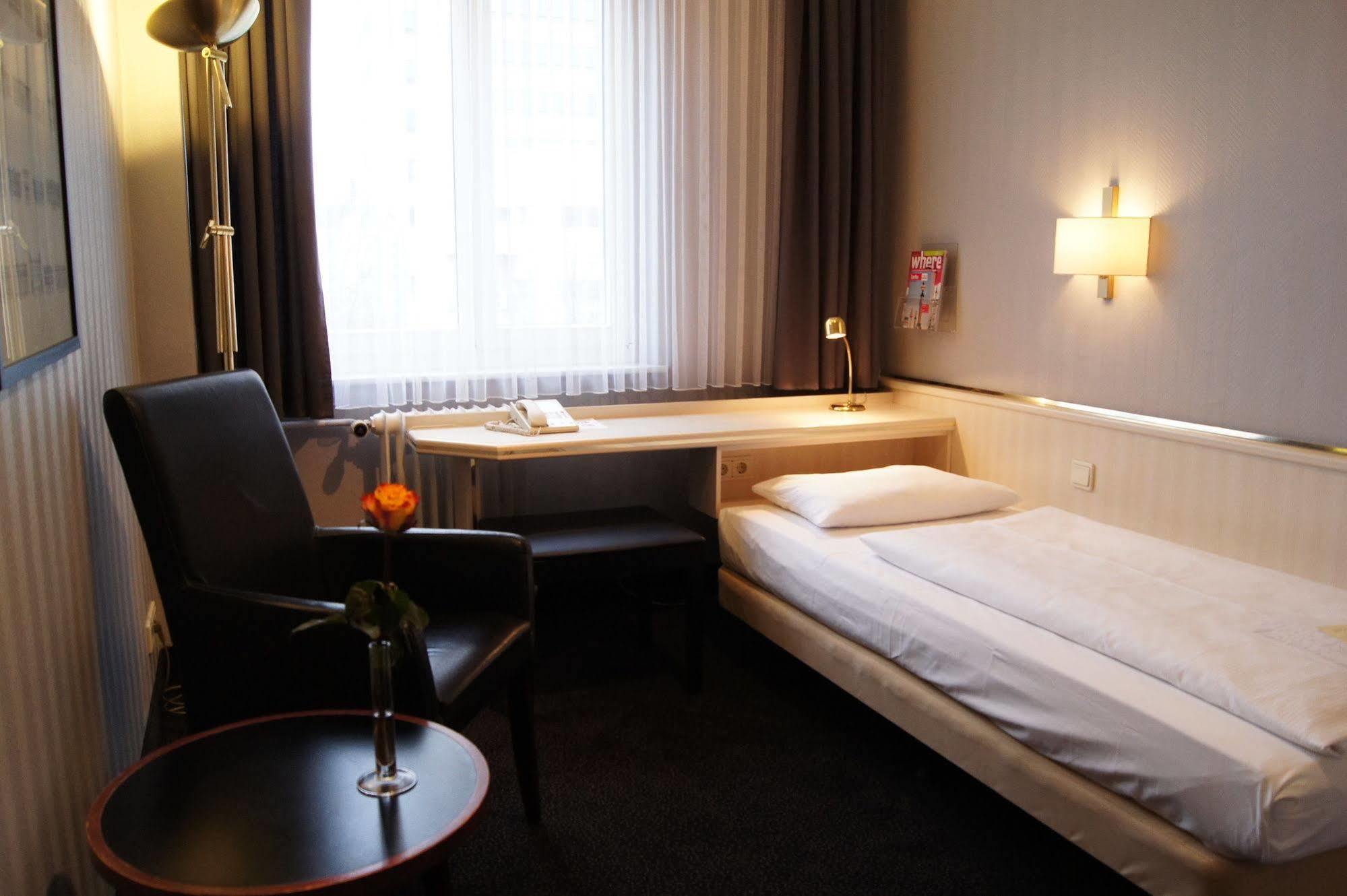 Berlin Plaza Hotel Am Kurfuerstendamm Zewnętrze zdjęcie